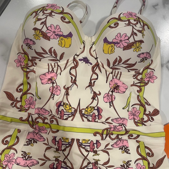 Tory Burch new this season one piece NWT - Picture 6 of 15